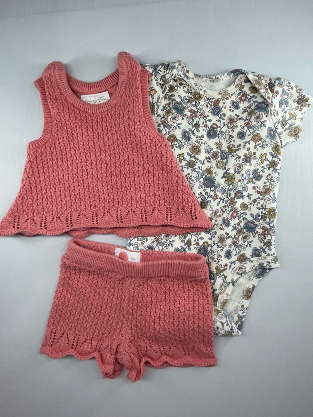 Little Planet by Carter’s Organic Knit Set & Floral Bodysuit Bundle - 3M